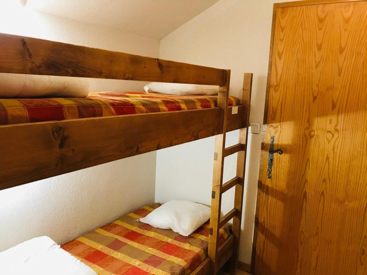 Studio Mansarde Avec Balcon, Piscine Et Parking Souterrain A Samoens - Fr-1-629-92 エクステリア 写真